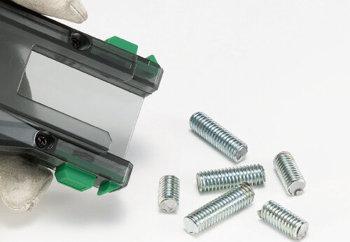 HiKOKI CL12DAのコレクトボックスと回収した全ねじ切断片の公式画像